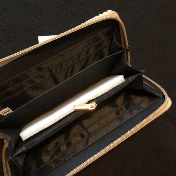 Single zipper wallet - Picture 3 of 4